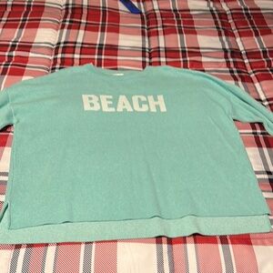 Light weight sweater size M